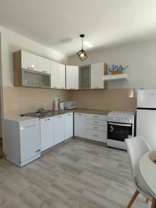 Apartment Marija, New 1Bd Apt With Free Parking Сплит Экстерьер фото